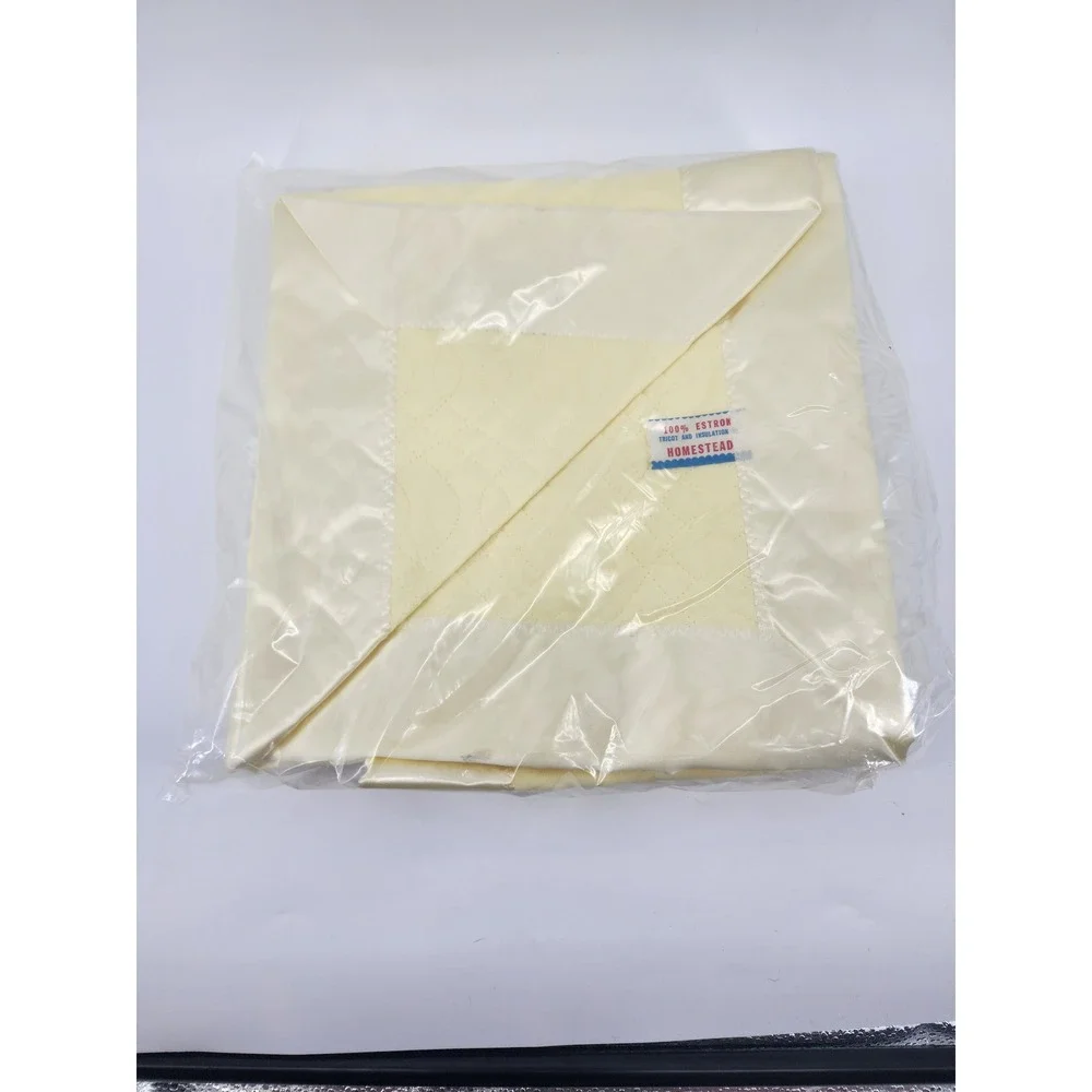 Vintage Homestead Baby Blanket Yellow‎ Quilted Satin Trim Estron Tricot NOS New